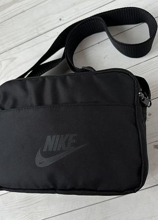 Текстильная горизонтальная сумка на два основных отдела nike