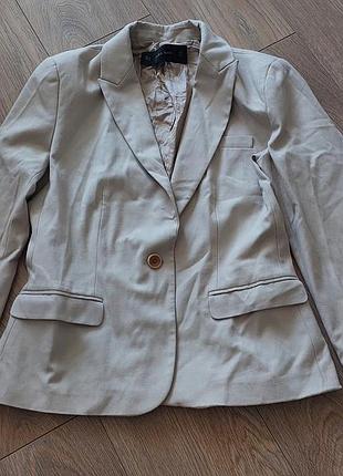Бежевый пиджак zara basic (l4)