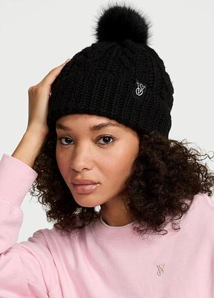 В'язана шапка victorias secret з помпоном