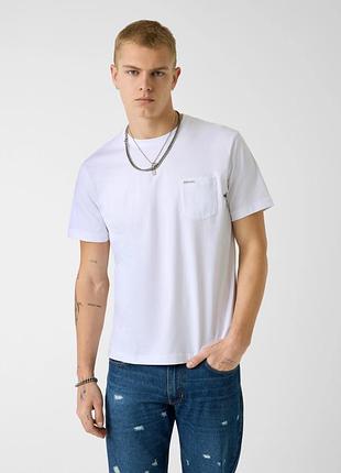 Мужская футболка guess с карманом