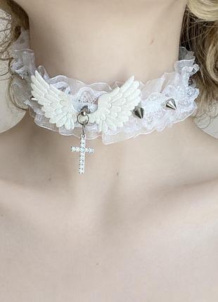Білий чокер мереживний з крилами та хрестиком lolita angelcore