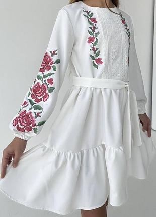 Нарядне плаття для дівчинки
