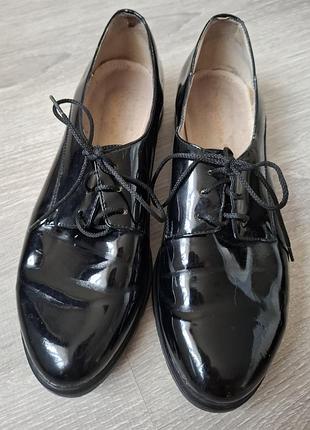 Туфельки-броги жіночи new trend italy design