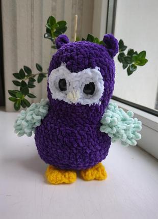 Вязаная мягкая игрушка сова, из объемной плюшевой пряжи
