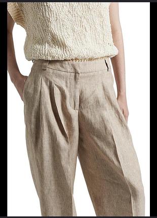 Бежевые льняные брюки с защипами от marks & spencer