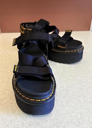 Босоніжки dr. martens kimber logo чорні, жіночі, 40р