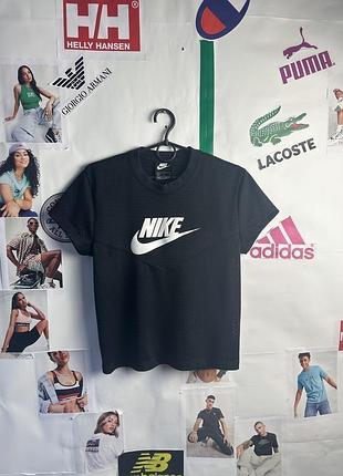 Оригінальна футболка nike