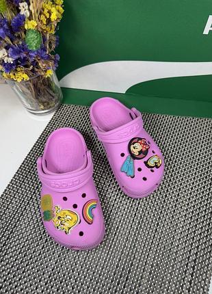 Оригінальні шльопанці crocs
