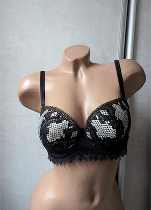 Бюстгальтер від бренду intimissimi