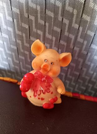 Статуэтка поросёнок поросенка с надписью love