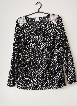 Чорно-біла блуза з довгими рукавами.vero moda.