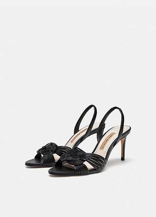 Босоніжки zara