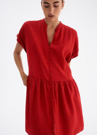 Червона сукня на гудзиках від h&m