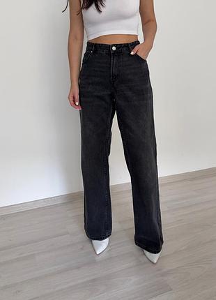 Прямі джинси bershka