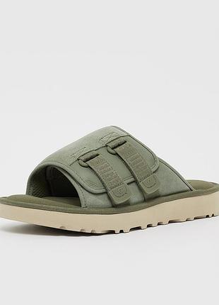 Чоловічі шльопанці ugg goldencoast strap slide зеленого кольору з регульованими ремінцями. розмір:43
