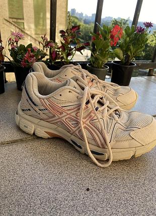 Кросівки asics