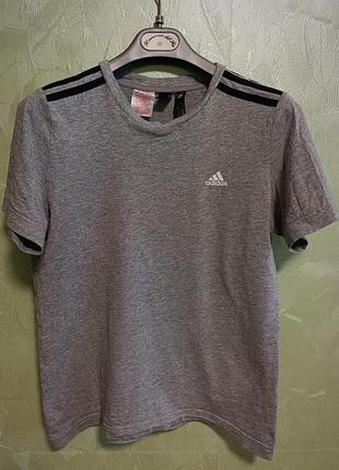 Оригінальна футболка adidas essentials 3-stripes — розмір 164 (xs-s)