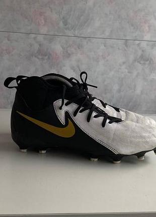 Nike phantom дитячі футбольні бутси біло чорні 34 розмір