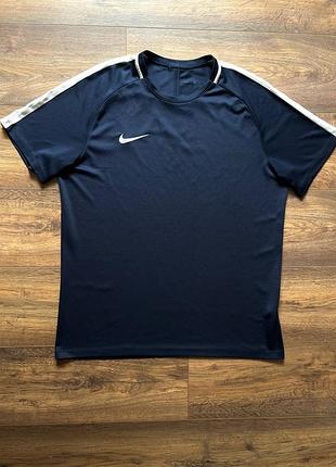 Чоловіча тренувальна футболка nike l-xl dri-fit темно-синя оригінал спортивна футбольна нові колекції бігова