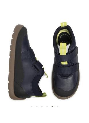 Шкіряні туфлі кросівки clarks