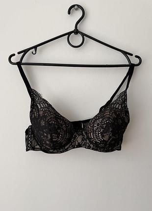 Бюстгальтер victoria’s secret чорний з мереживом
