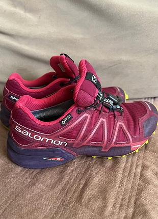 Жіночі трекінгові кроссівки salomon gore-tex оригінал стан 9/10 дуже якісні