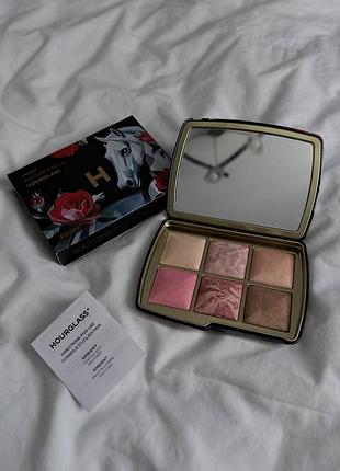 Палетка для обличчя hourglass ambient lighting edit unlocked хаурглас