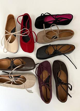 ▫️новинка в наличии ▫️11671-11678
анатомические женские балетки barefoot TM️nikart натуральная замша/кожа (италия)
фиксируются завязками на ножке