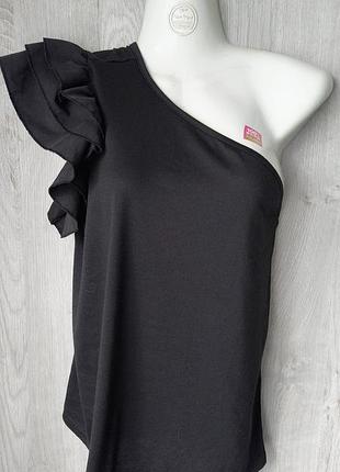Интересная асимметричная блуза от бренда shein