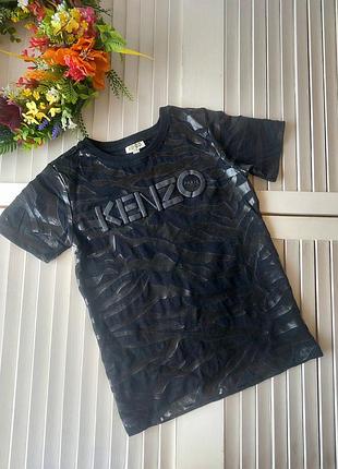 Чорна футболка на хлопчика 7-8 років від kenzo.