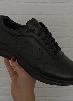 Чоловічі шкіряні кросівки total black