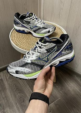 Чоловічі кросівки mizuno wave ultima3 44р.