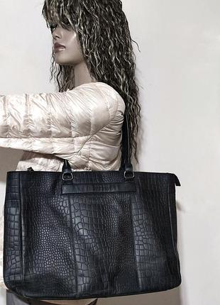 Шкіряна сумка burkely cool colbie wide tote із сірої шкіри з тисненням під крокодила/0000h/