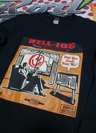 Лонгслив альтернативного рок-гурта hell-ios обложка сингла «smile»