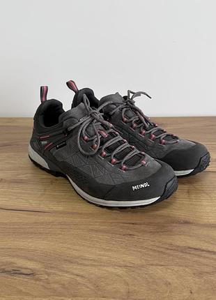 Трекінгові черевики meindl top trail lady gtx ( gore-tex) сірого кольору з рожевими елементами uk 7 41р 26см