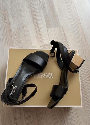Босоніжки michael kors чорні оригінал 37 розмір