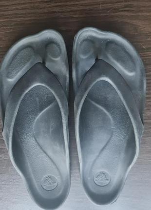 Продам шлепки, вьетнамки crocs, черные