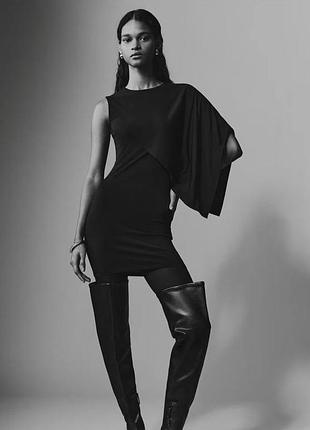 Чорна коротка сукня з кейпом h&m, розмір xs