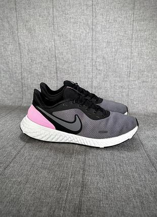 Кросівки nike revilution