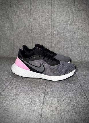 Кросівки nike revilution 8