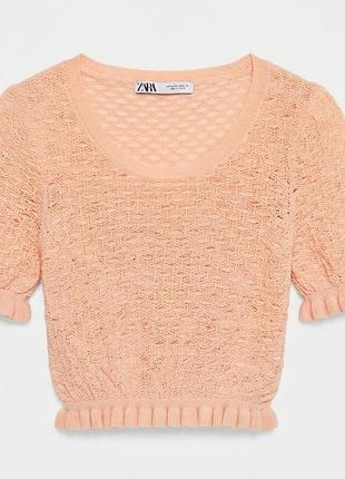 Укороченный топ zara из ажурного вязаного материала.