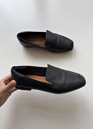 Чорні жіночі лофери marks and spencer