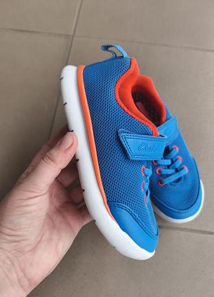 Оригинальные кроссовки clarks