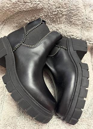 Черевики жіночі guess 40 р.( уст 25.5см