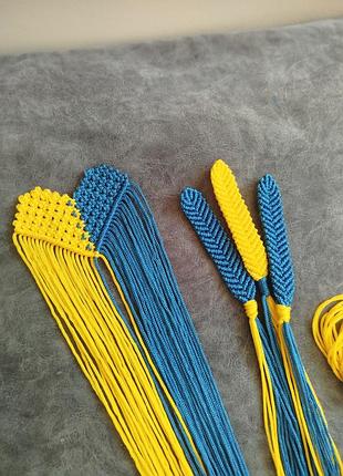 Брошка макраме