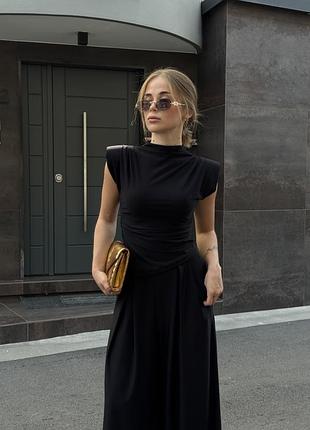 Костюм з плечиками