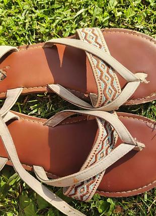 Босоножки Toms