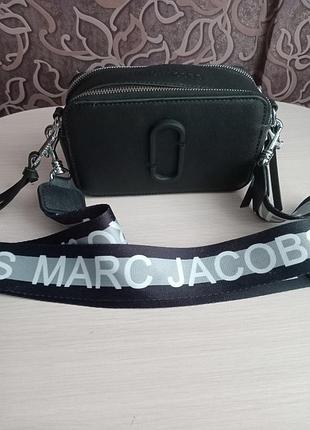 Женская сумочка кросс-боди marc jacobs, кожа сафьяно,черная.