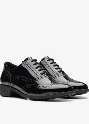 Новые лаковые туфли clarks,р 34-34,5,з натуральные кожи
