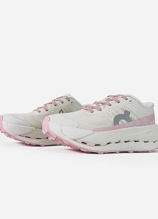 On cloudultra 3 white/pink